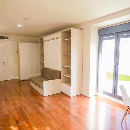 Apartamentos Plaza De Santiago - Estudios Turisticos - 1 Llave Pinto Εξωτερικό φωτογραφία