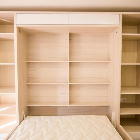 Apartamentos Plaza De Santiago - Estudios Turisticos - 1 Llave Pinto Εξωτερικό φωτογραφία