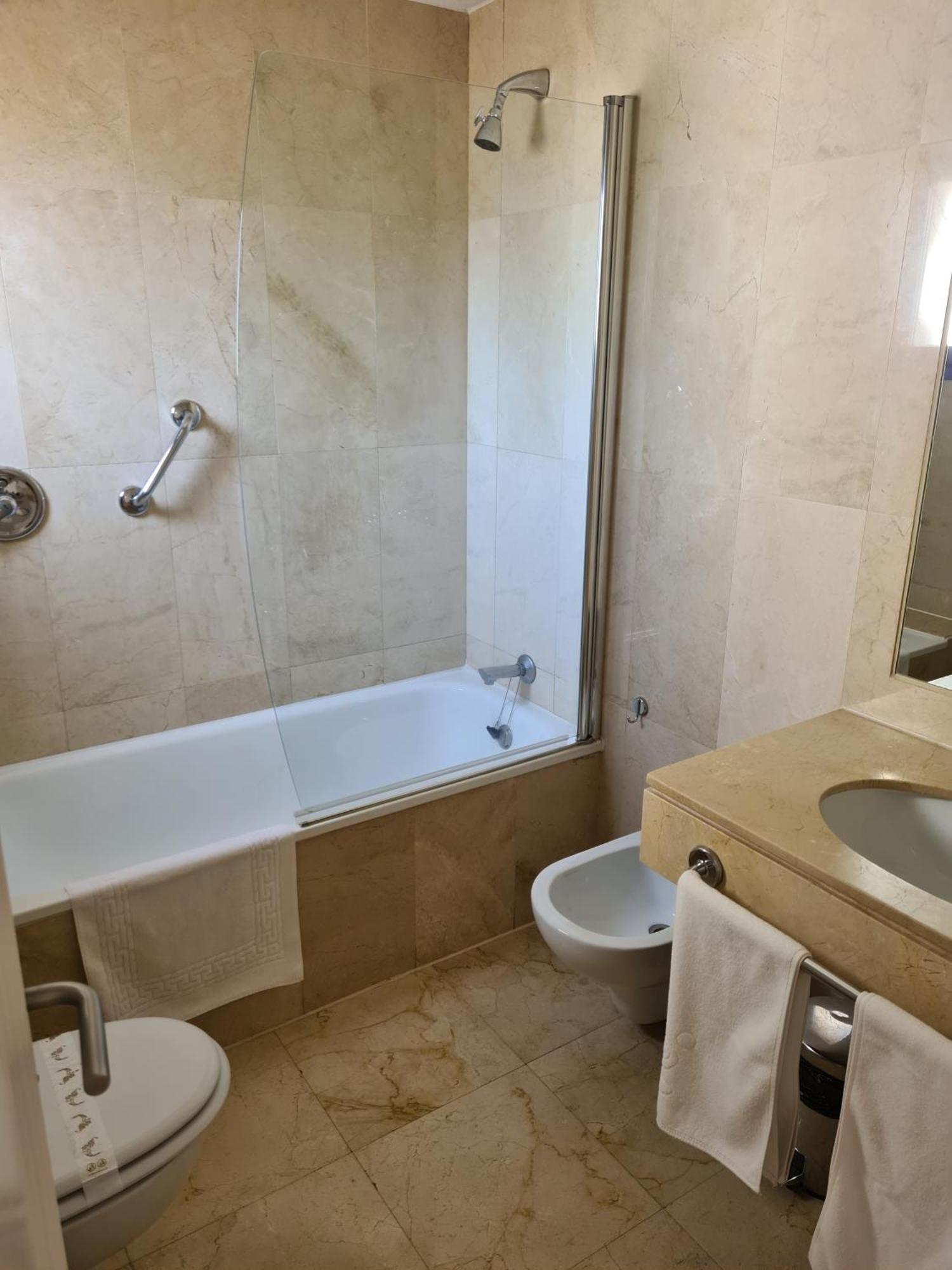 Apartamentos Plaza De Santiago - Estudios Turisticos - 1 Llave Pinto Εξωτερικό φωτογραφία