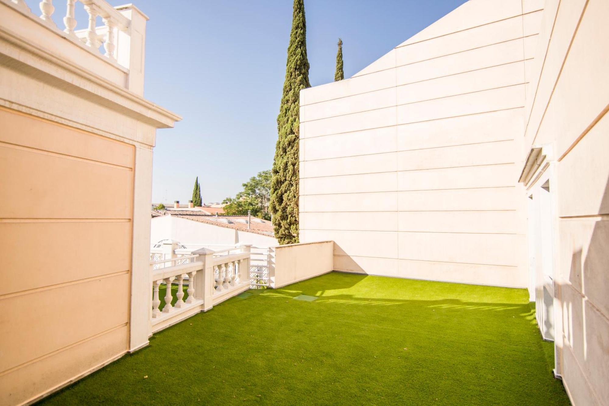 Apartamentos Plaza De Santiago - Estudios Turisticos - 1 Llave Pinto Εξωτερικό φωτογραφία