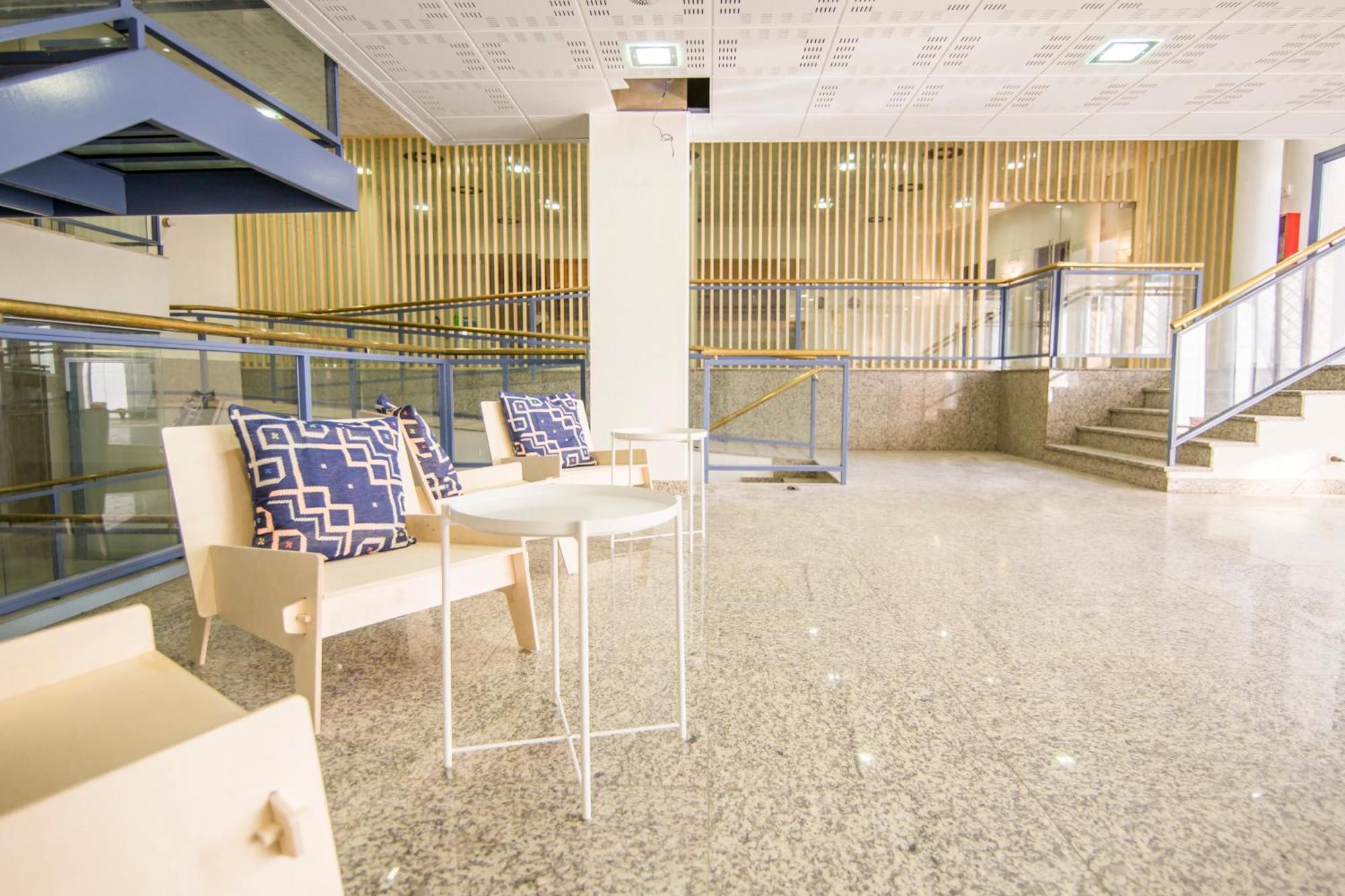 Apartamentos Plaza De Santiago - Estudios Turisticos - 1 Llave Pinto Εξωτερικό φωτογραφία