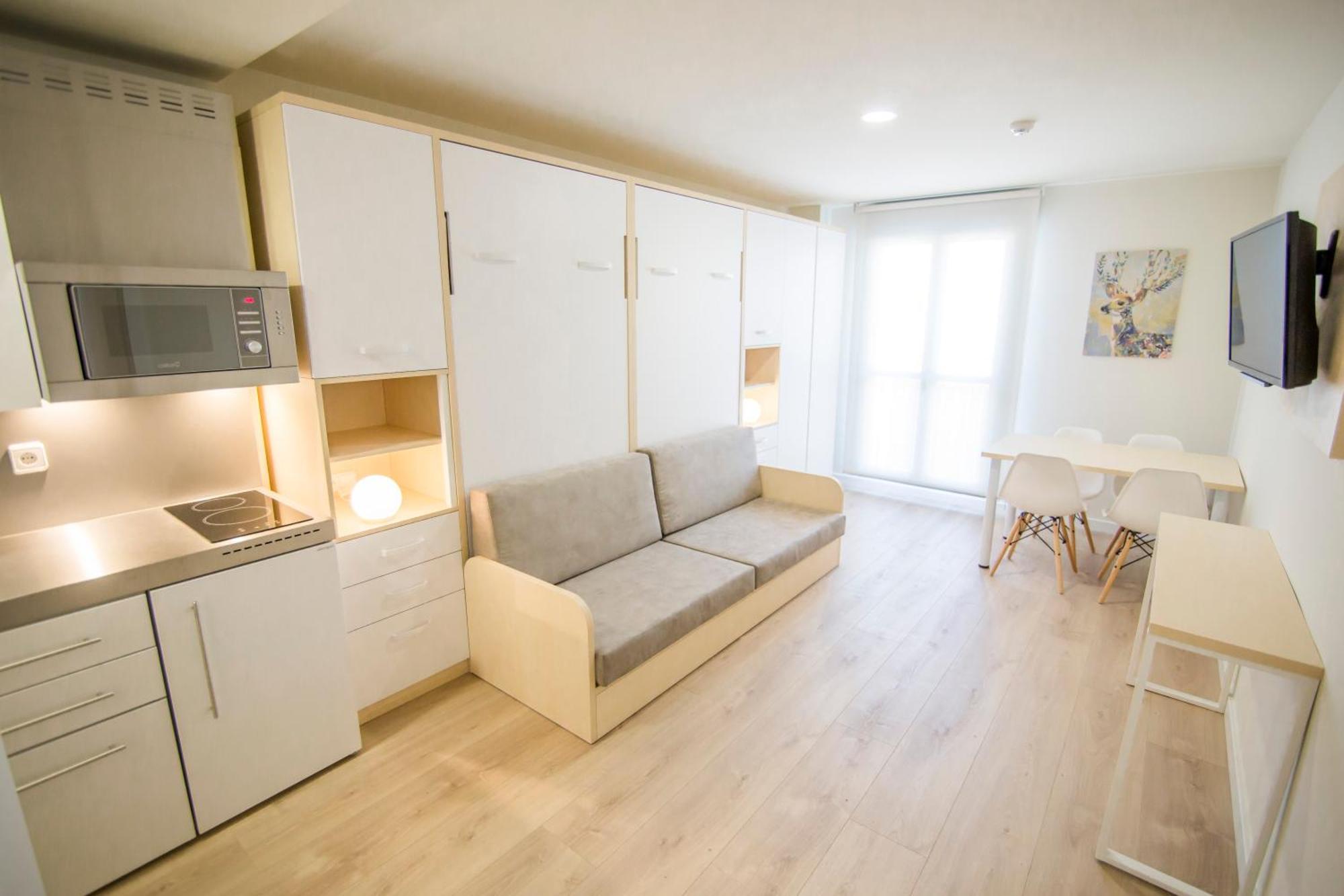 Apartamentos Plaza De Santiago - Estudios Turisticos - 1 Llave Pinto Εξωτερικό φωτογραφία