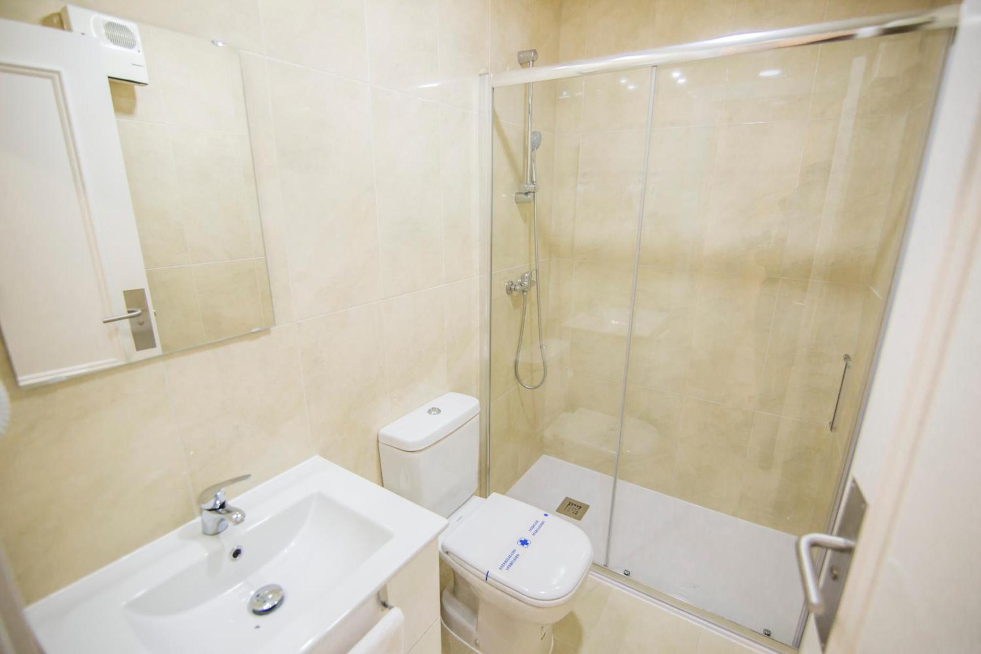 Apartamentos Plaza De Santiago - Estudios Turisticos - 1 Llave Pinto Εξωτερικό φωτογραφία