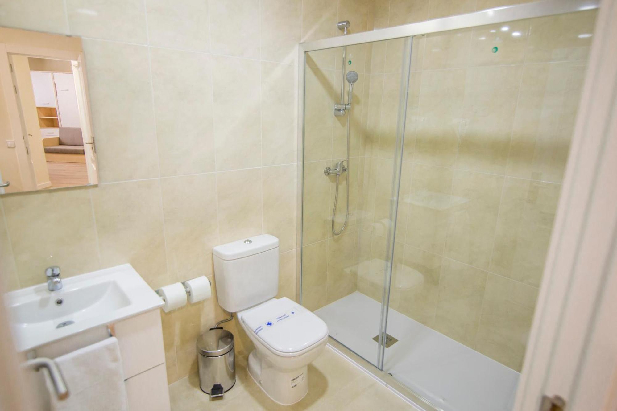 Apartamentos Plaza De Santiago - Estudios Turisticos - 1 Llave Pinto Εξωτερικό φωτογραφία