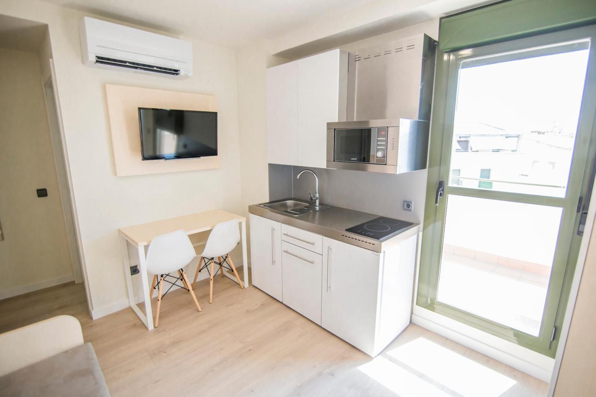 Apartamentos Plaza De Santiago - Estudios Turisticos - 1 Llave Pinto Εξωτερικό φωτογραφία