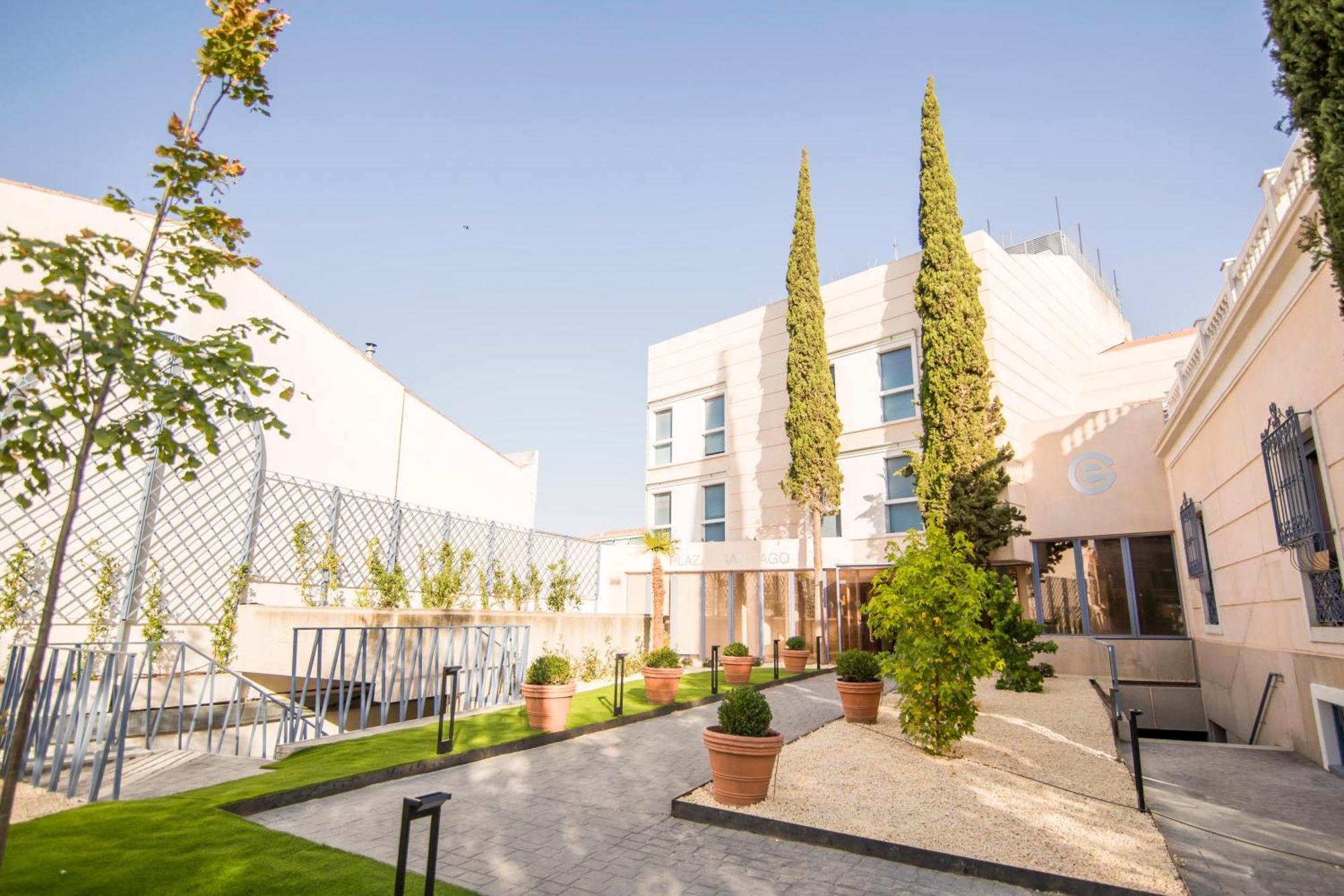 Apartamentos Plaza De Santiago - Estudios Turisticos - 1 Llave Pinto Εξωτερικό φωτογραφία