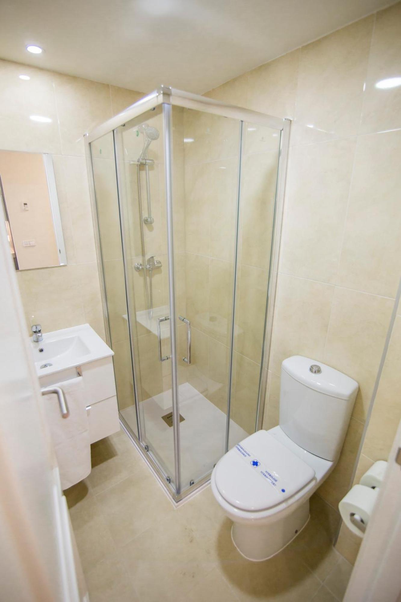 Apartamentos Plaza De Santiago - Estudios Turisticos - 1 Llave Pinto Εξωτερικό φωτογραφία